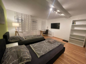 Exklusive Zimmer mit geteiltem Bad und Küche OM